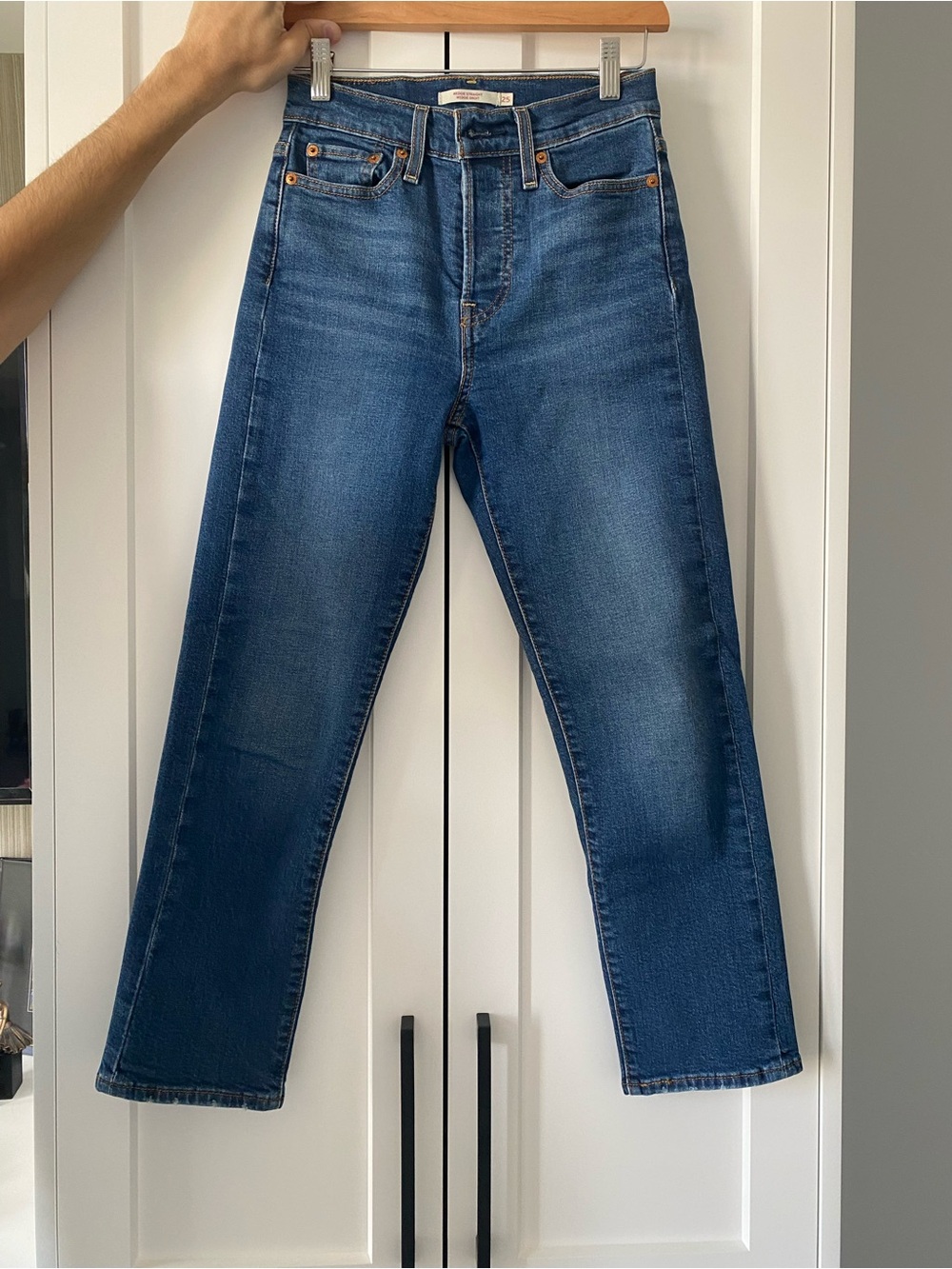Levi's Wedgie Straight Leg Jeans in Medium Blue Wash